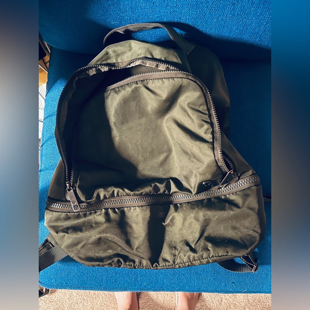 Lululemon backpack green